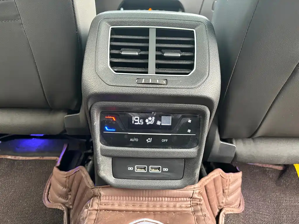 VOLKSWAGEN TAYRON 2022