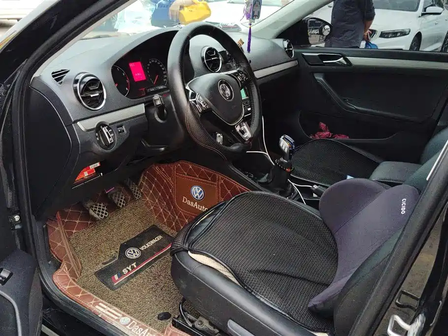VOLKSWAGEN JETTA 2018