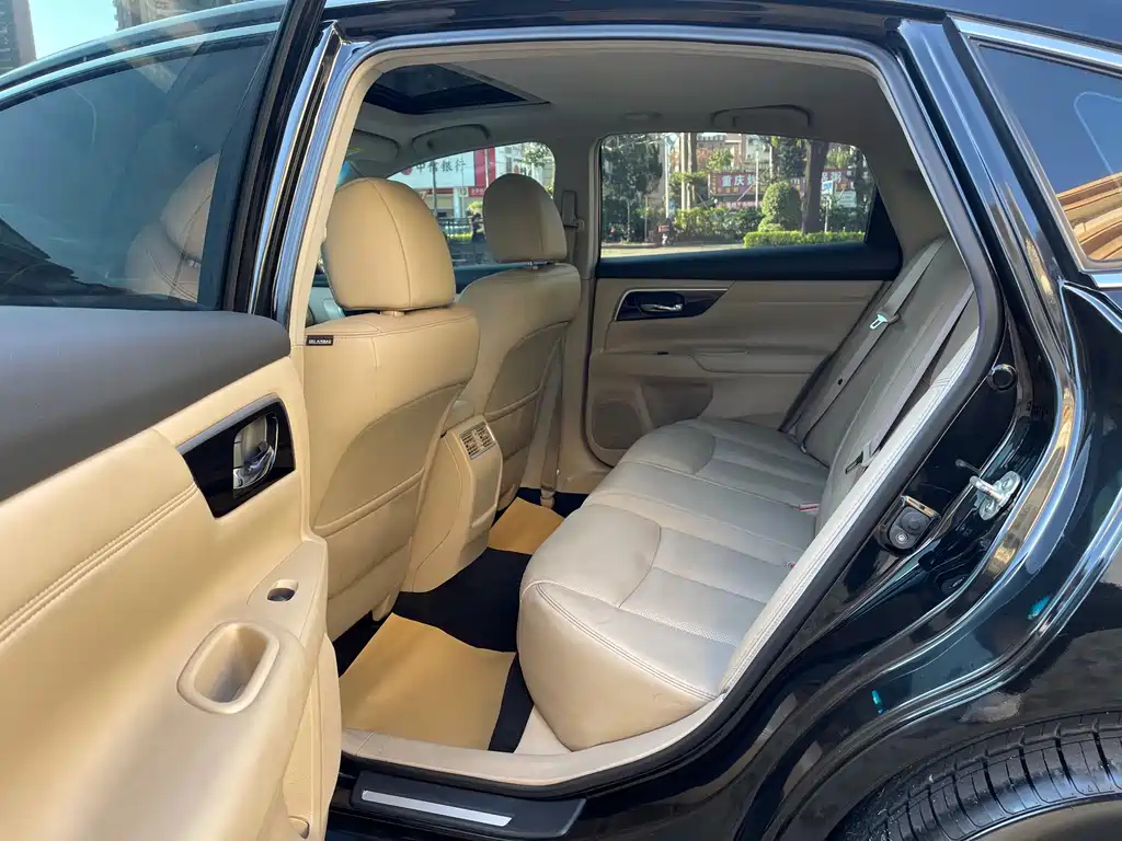 NISSAN TEANA 2018