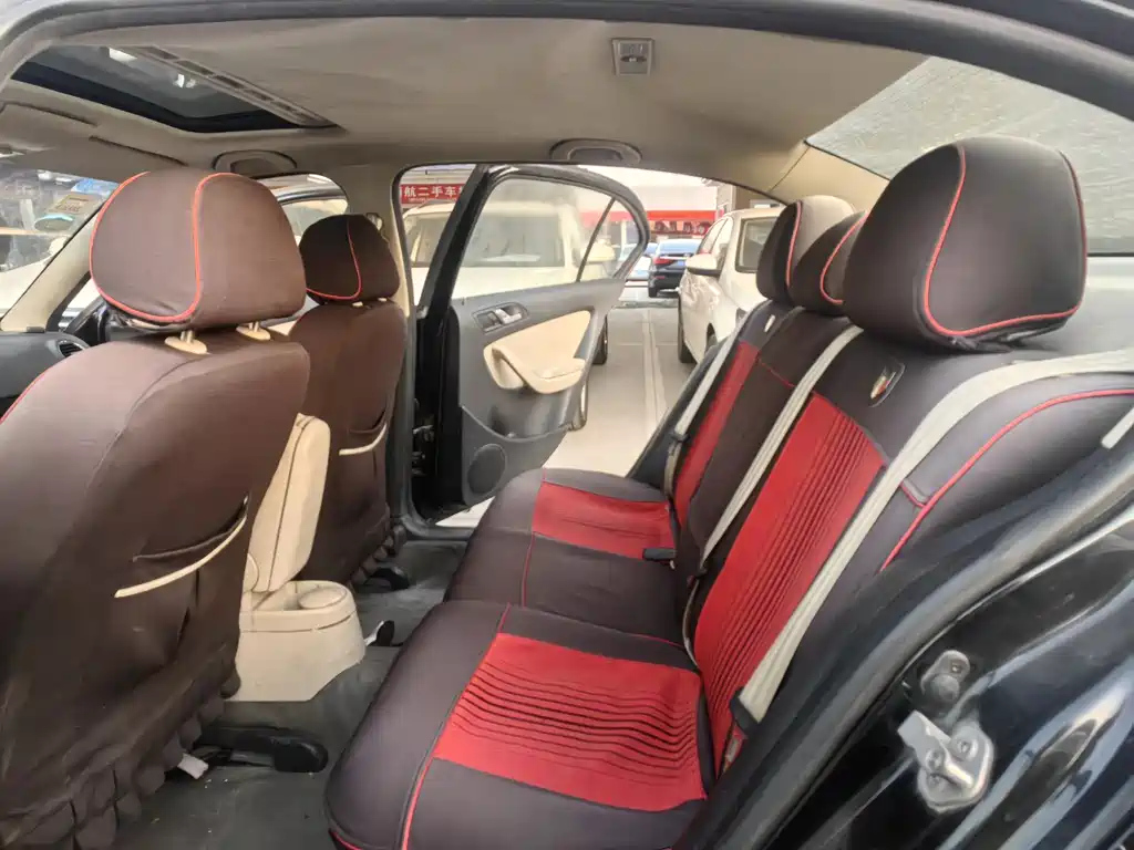 VOLKSWAGEN LAVIDA 2010