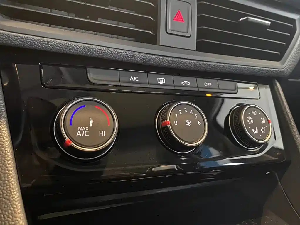 VOLKSWAGEN SAGITAR 2021