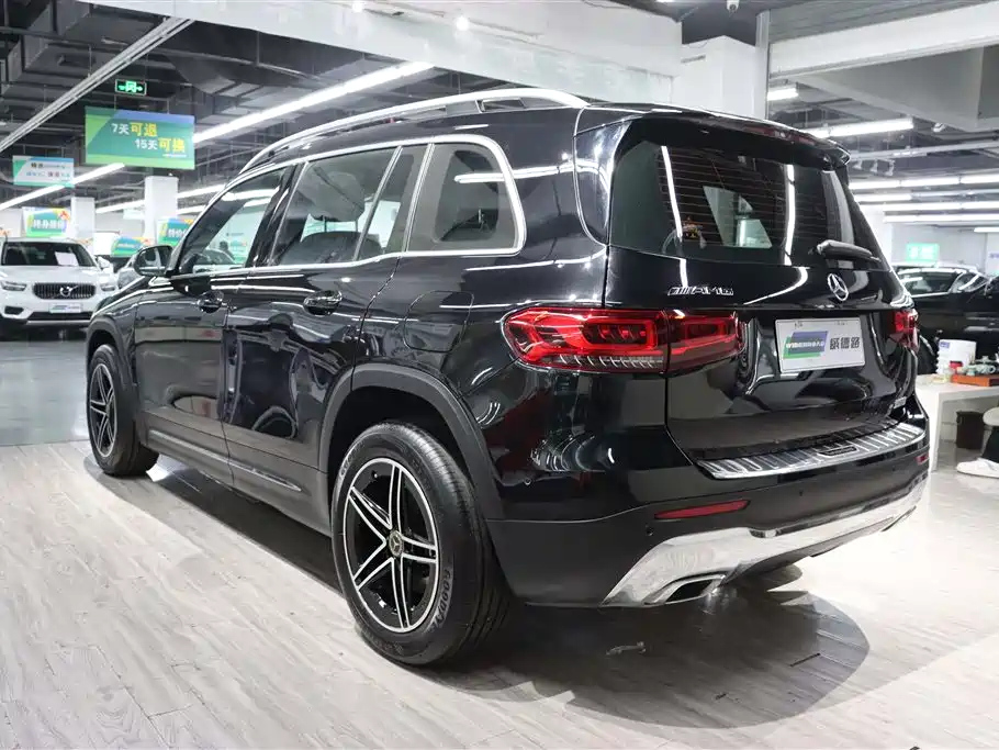 MERCEDES BENZ GLB 2023
