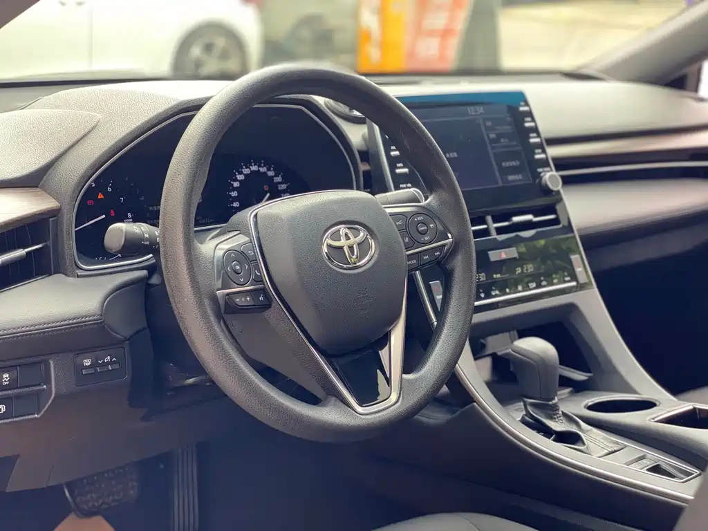 TOYOTA AVALON 2020