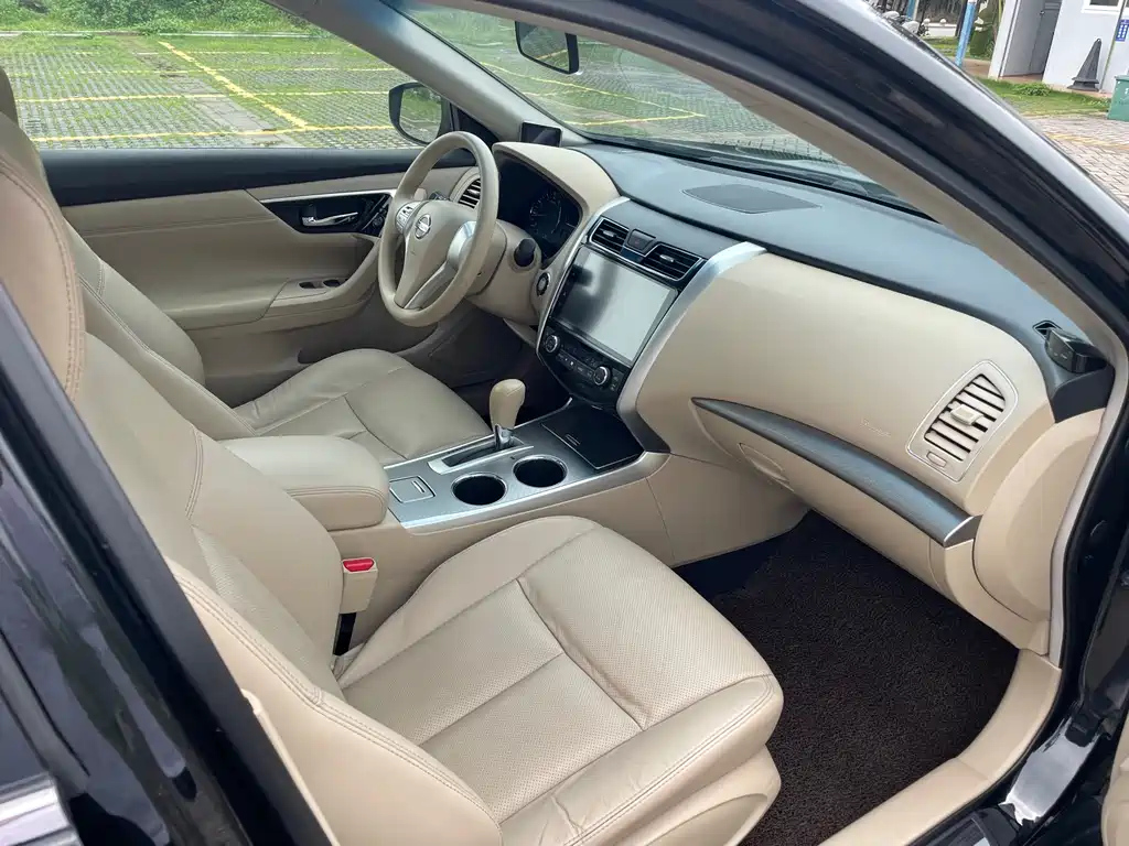 NISSAN TEANA 2018