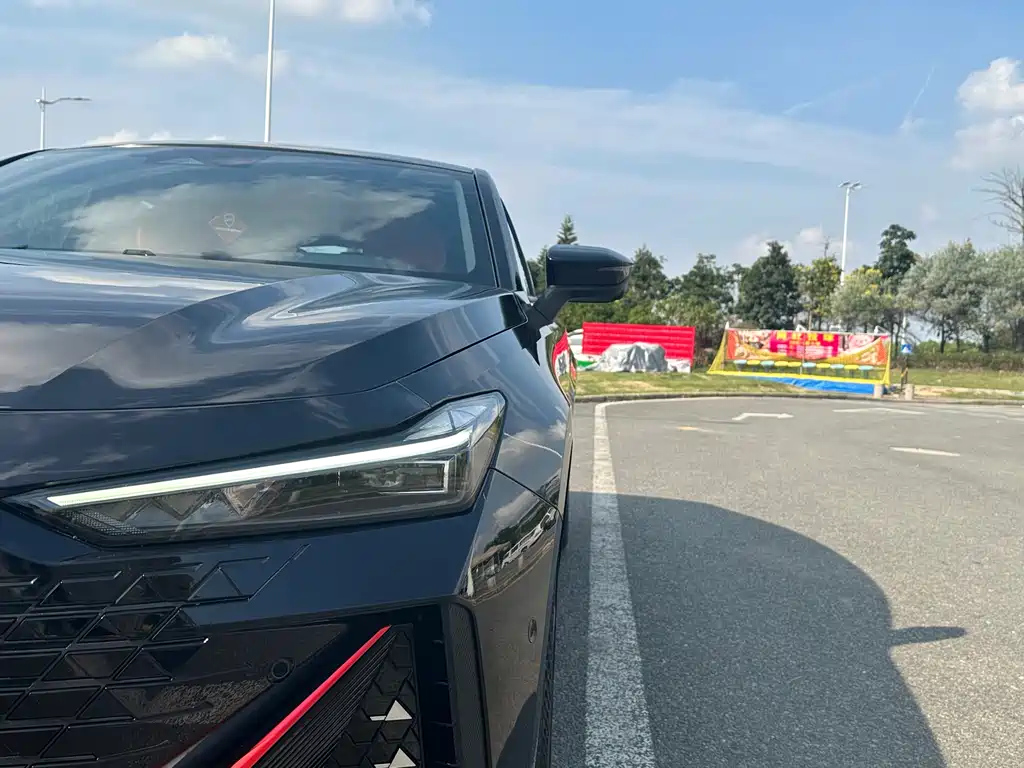 CHANGAN UNI-V 2023