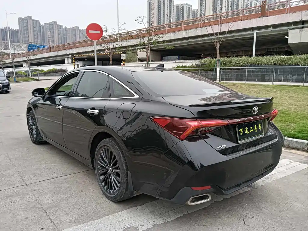 TOYOTA AVALON 2021