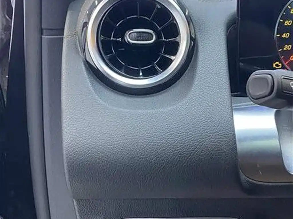 MERCEDES BENZ GLB 2022