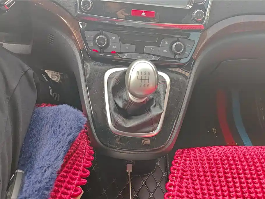 HAVAL H6 2015
