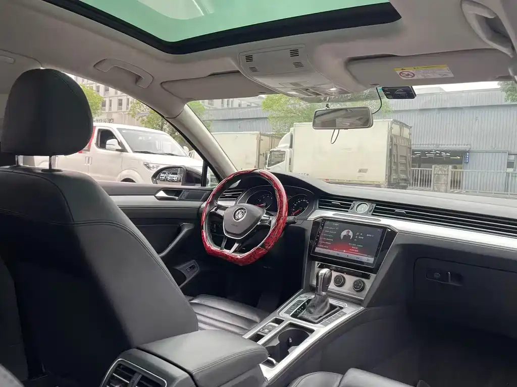 VOLKSWAGEN MAGOTAN 2017