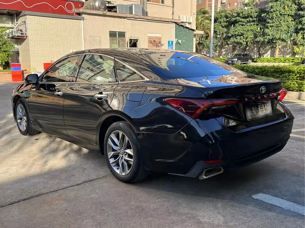 TOYOTA AVALON 2020