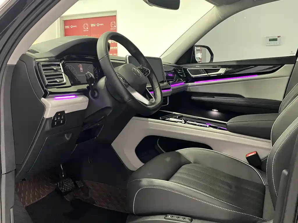 VOLKSWAGEN TOURAN 2022