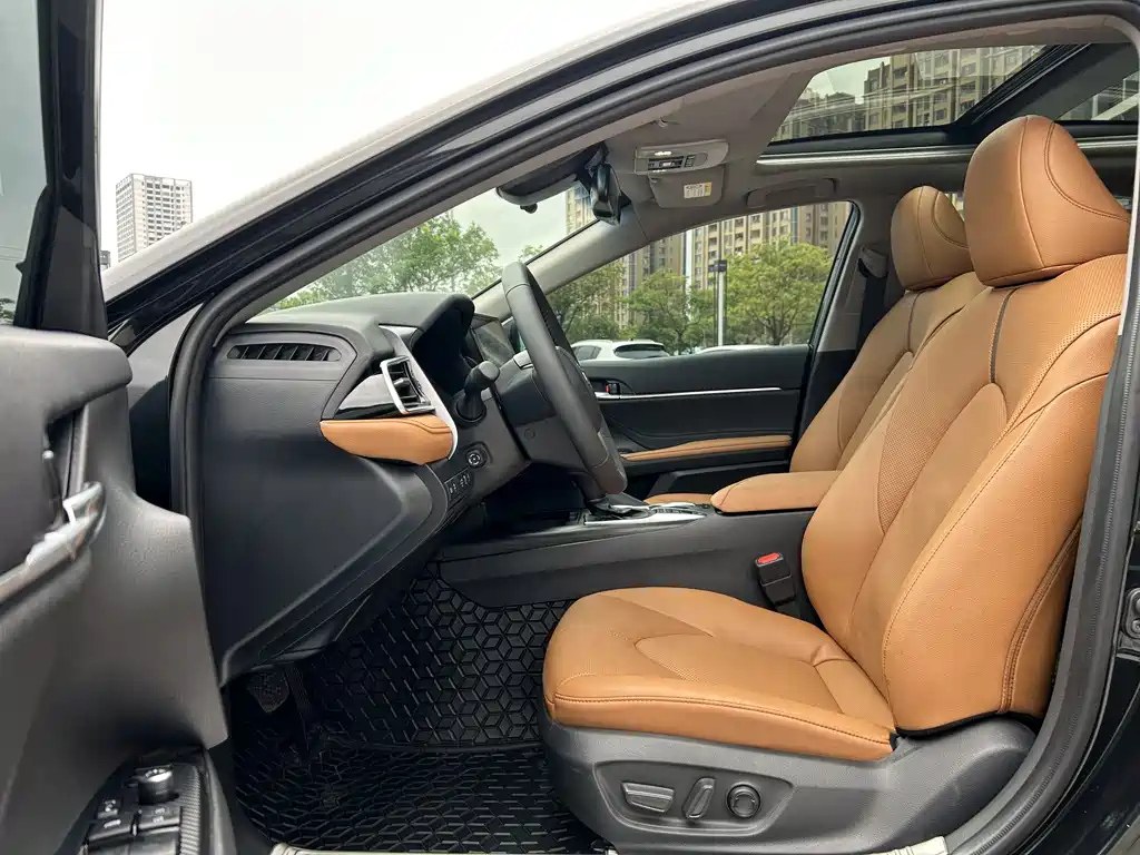 TOYOTA CAMRY 2021