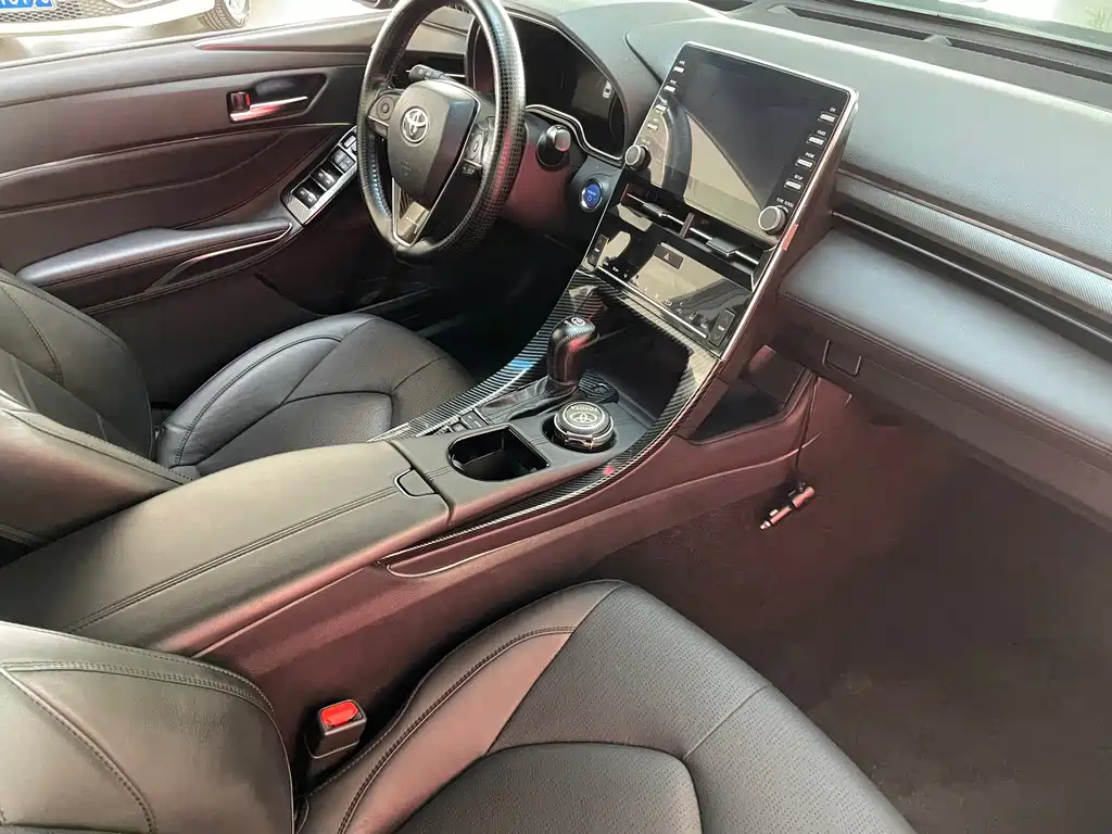 TOYOTA AVALON 2020