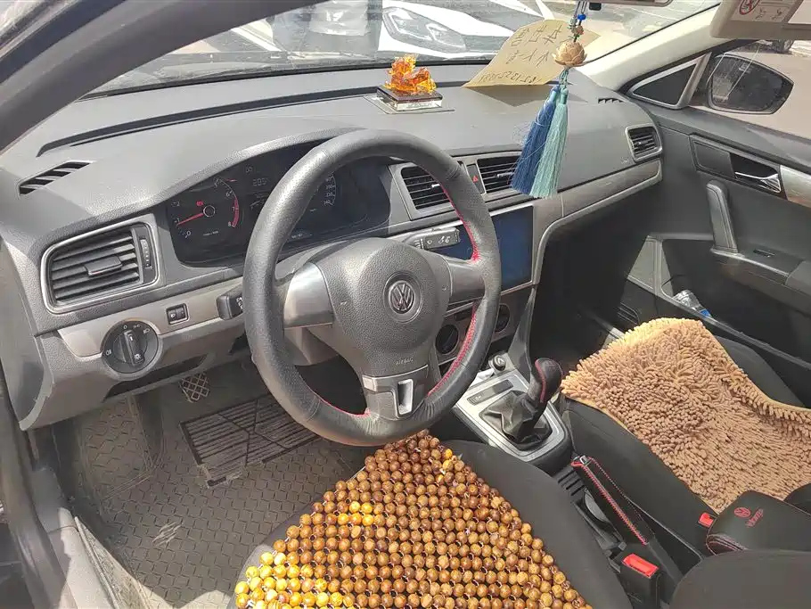 VOLKSWAGEN LAVIDA 2018