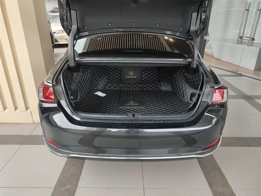 LEXUS ES 2022