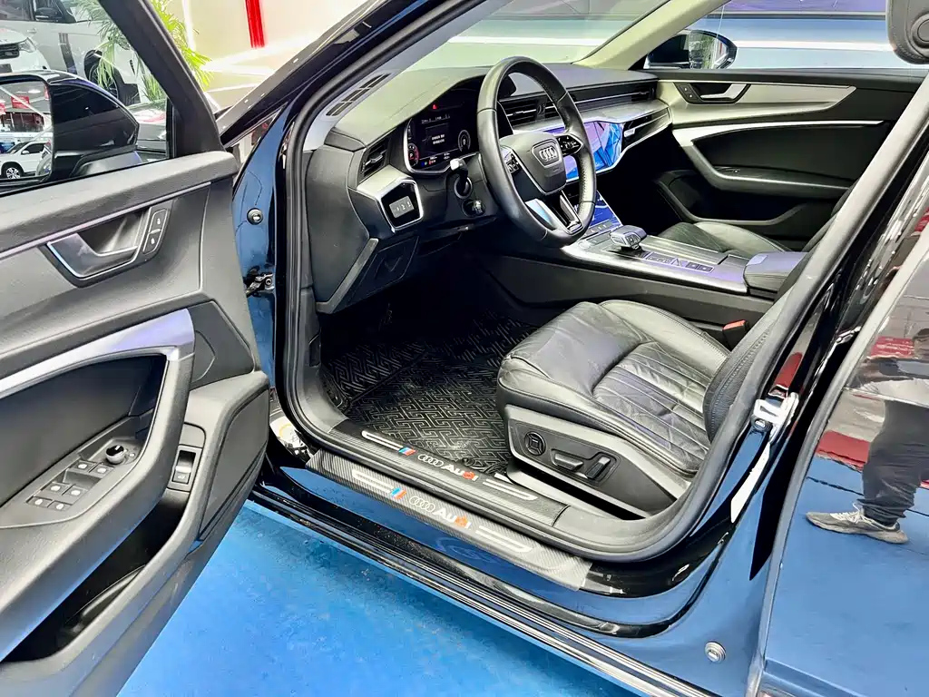 AUDI A6L 2020