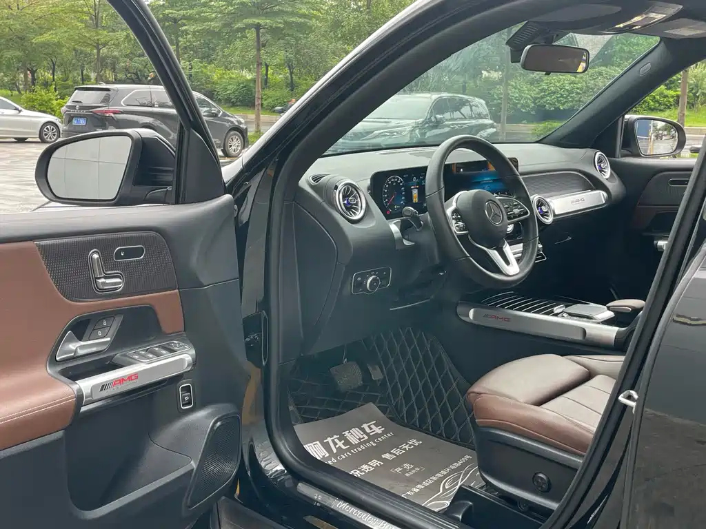 MERCEDES BENZ GLB 2021