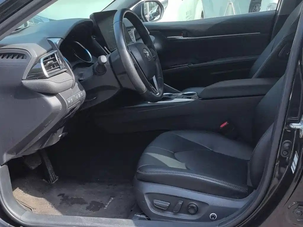 TOYOTA CAMRY 2021