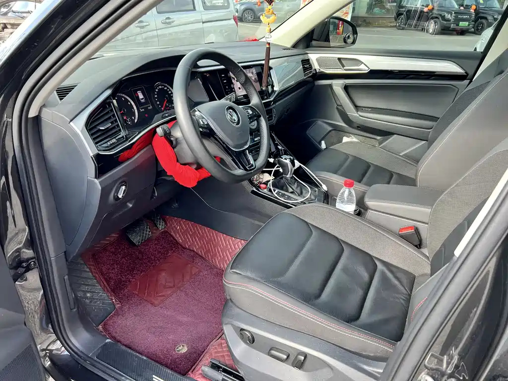 VOLKSWAGEN TAYRON 2020