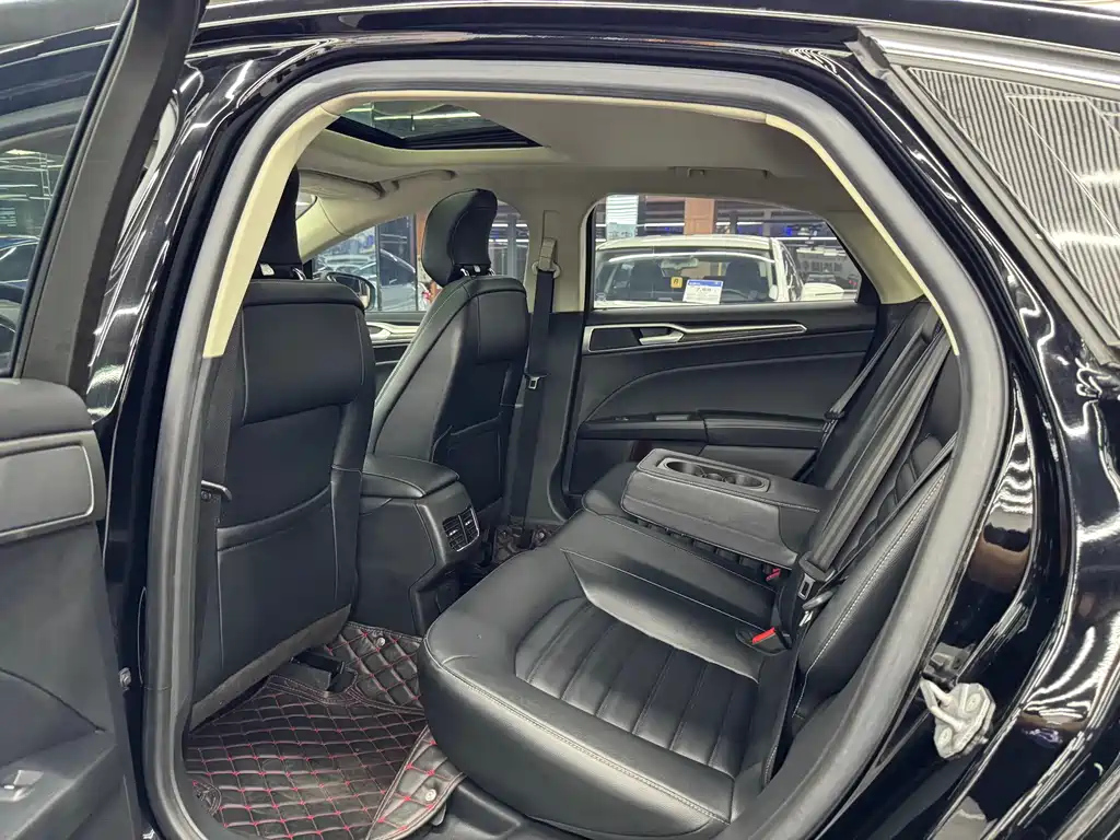 FORD MONDEO 2022