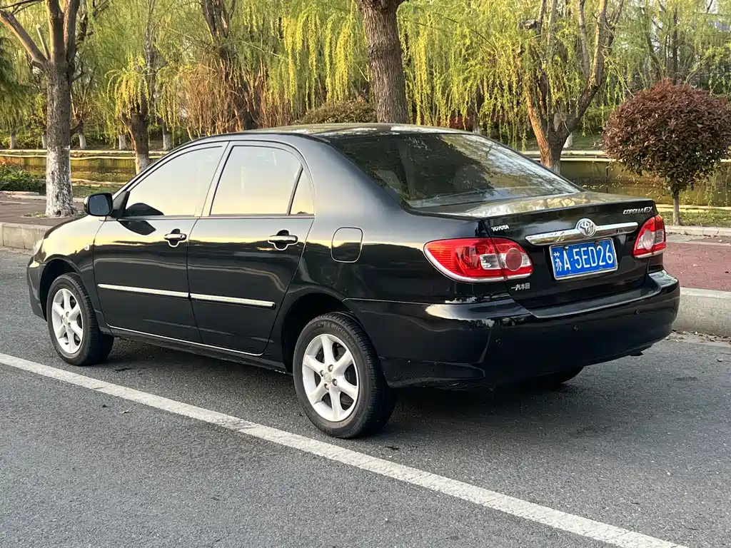TOYOTA COROLLA 2011