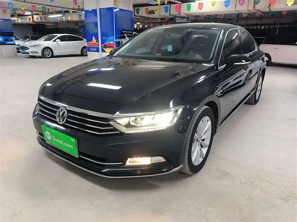 VOLKSWAGEN MAGOTAN 2019