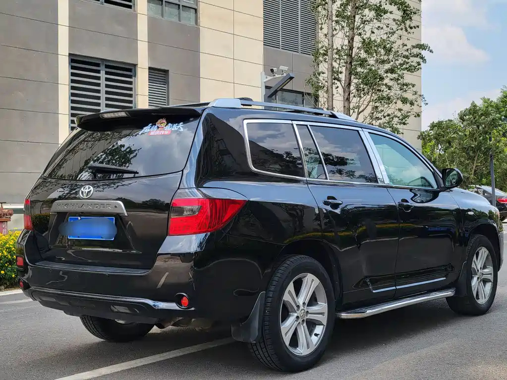 TOYOTA HIGHLANDER 2010