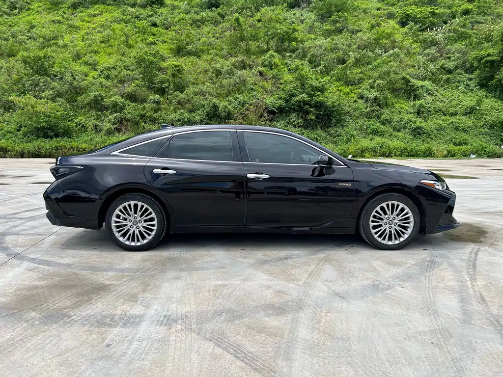 TOYOTA AVALON 2019