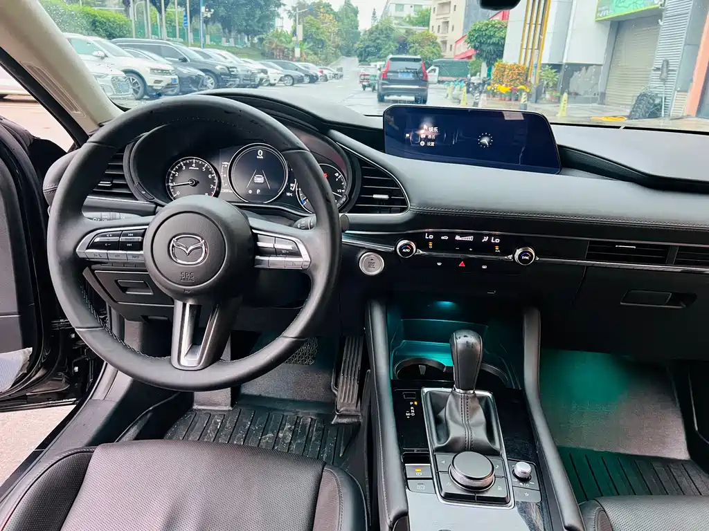 MAZDA 3 AXELA 2021
