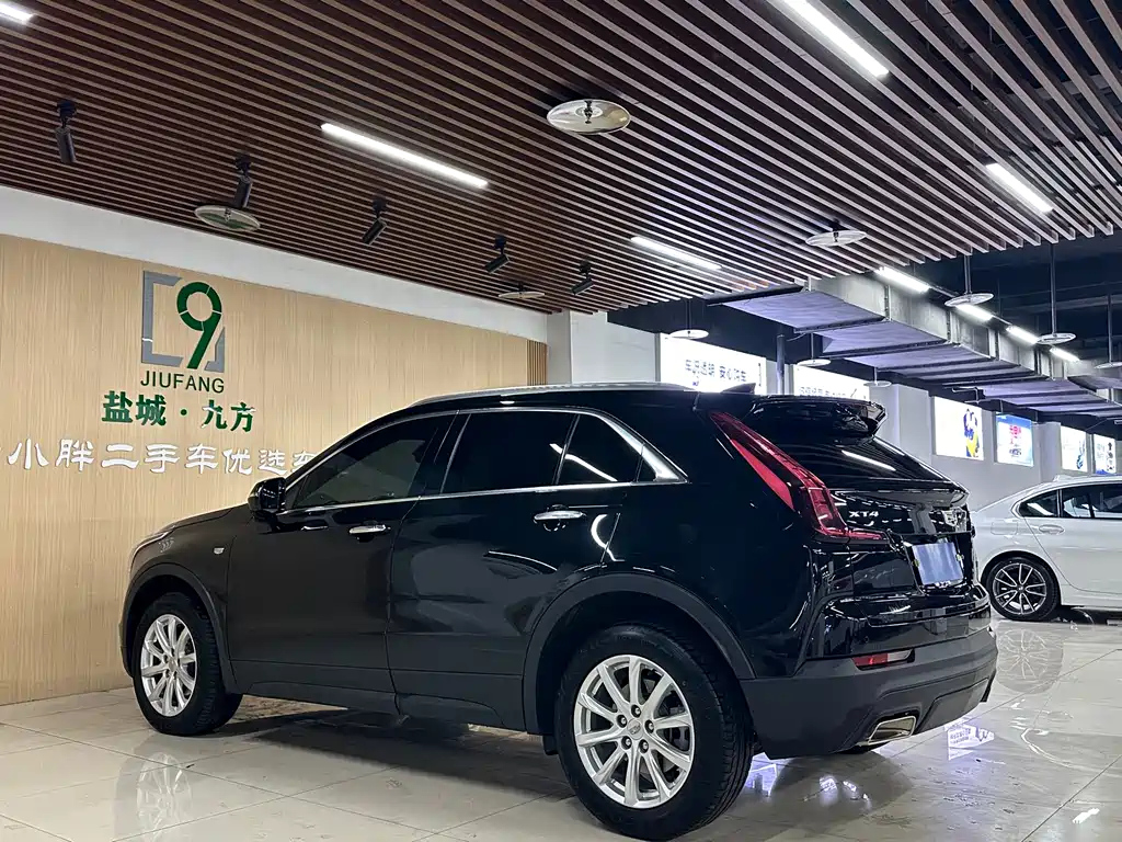 CADILLAC XT4 2021