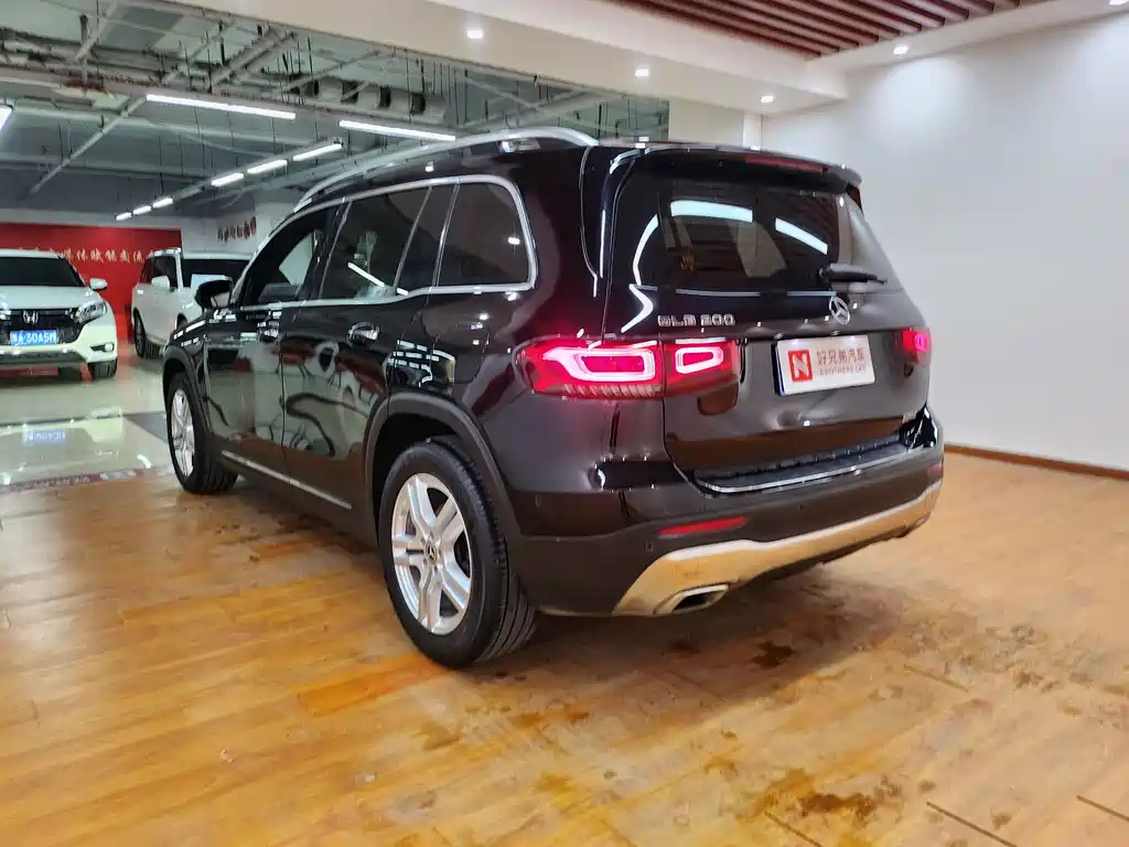 MERCEDES BENZ GLB 2021
