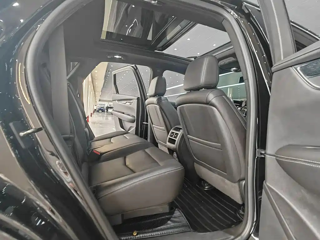 CADILLAC XT5 2021