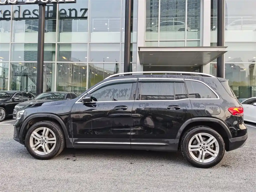 MERCEDES BENZ GLB 2022