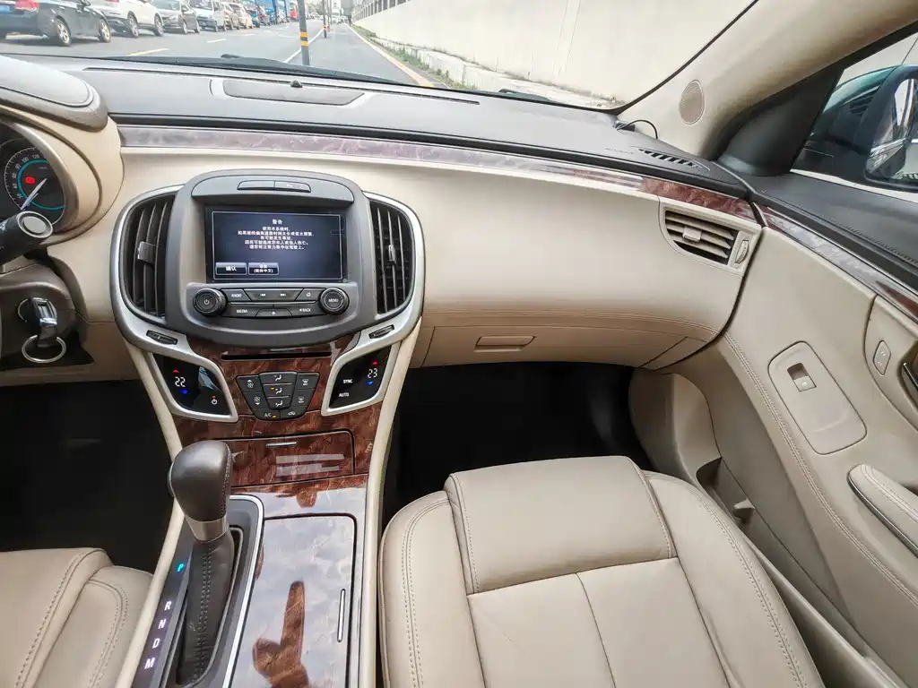 BUICK LACROSSE 2015
