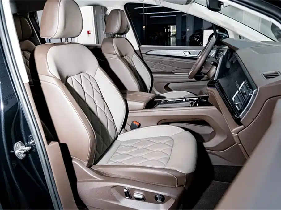 VOLKSWAGEN VILORAN 2024