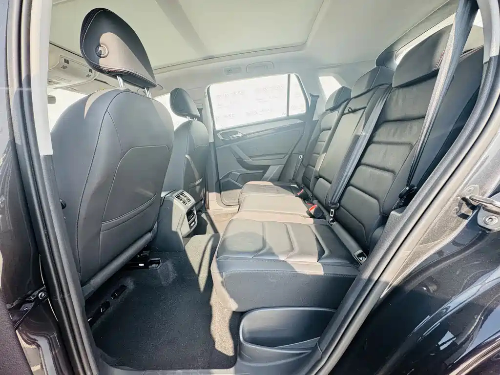 VOLKSWAGEN TAYRON 2022