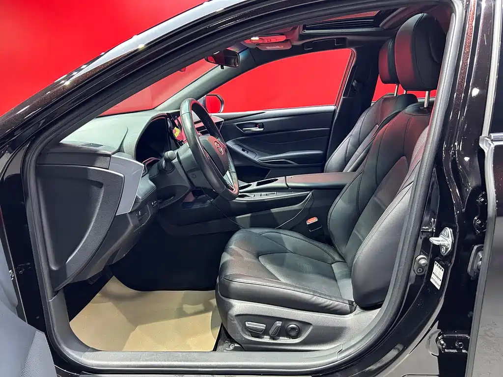 TOYOTA AVALON 2021
