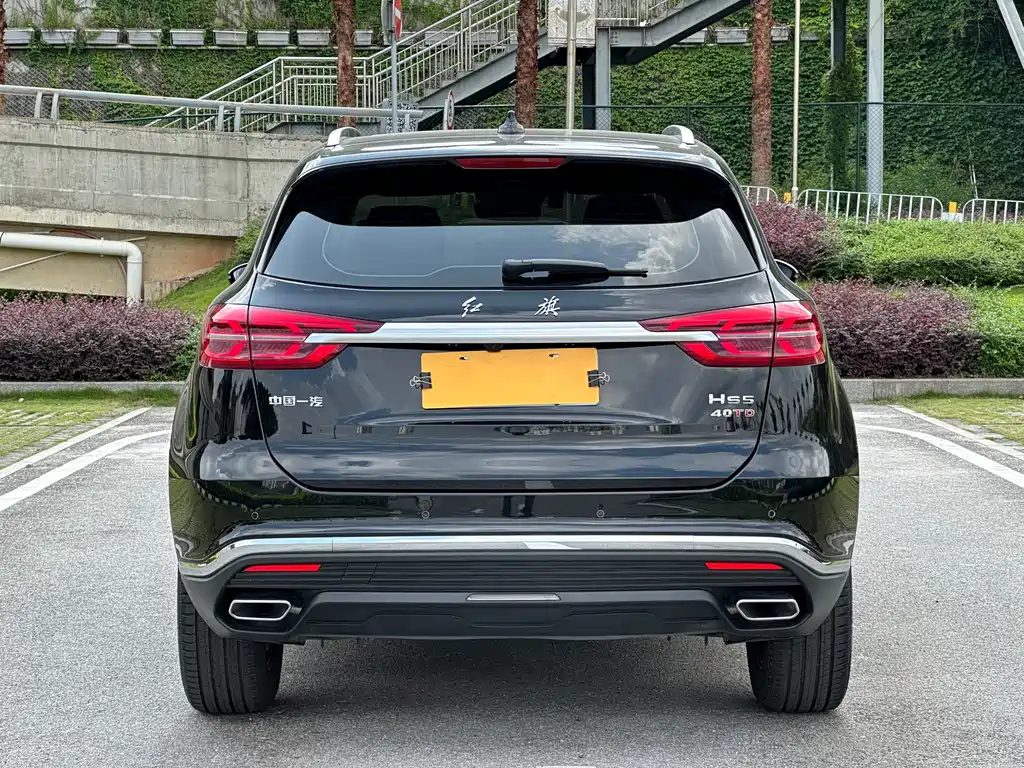 HONGQI HS5 2023