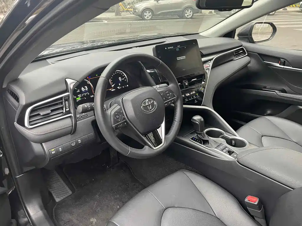 TOYOTA CAMRY 2021