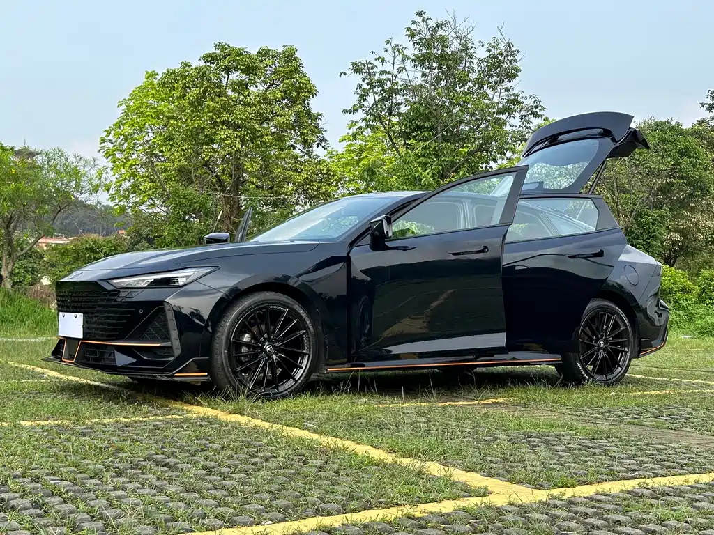 CHANGAN UNI-V 2023