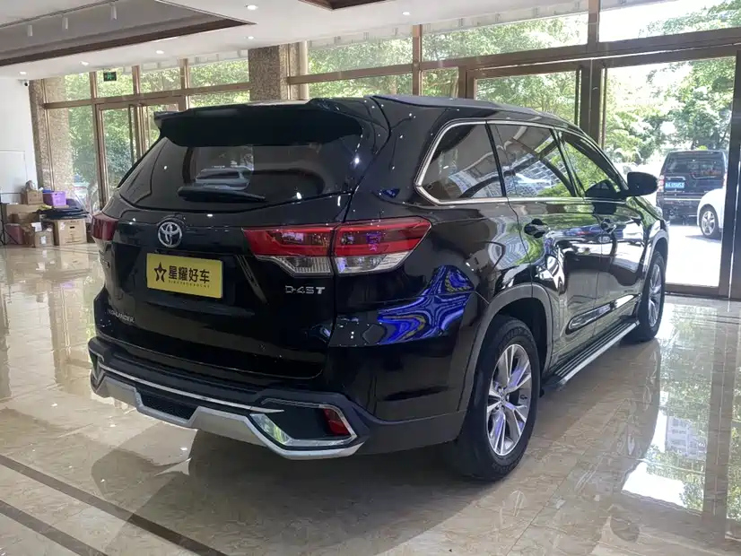 TOYOTA HIGHLANDER 2019