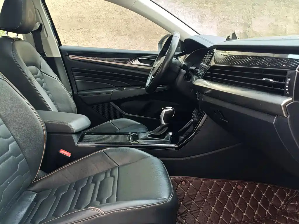 VOLKSWAGEN PASSAT 2019