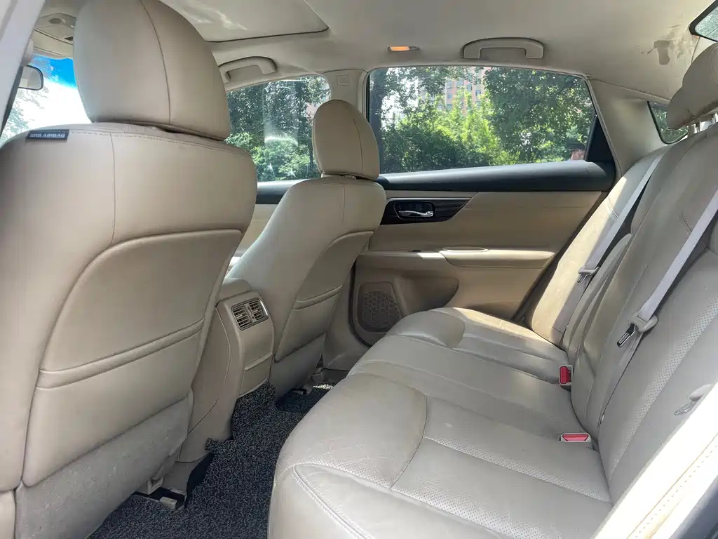 NISSAN TEANA 2013