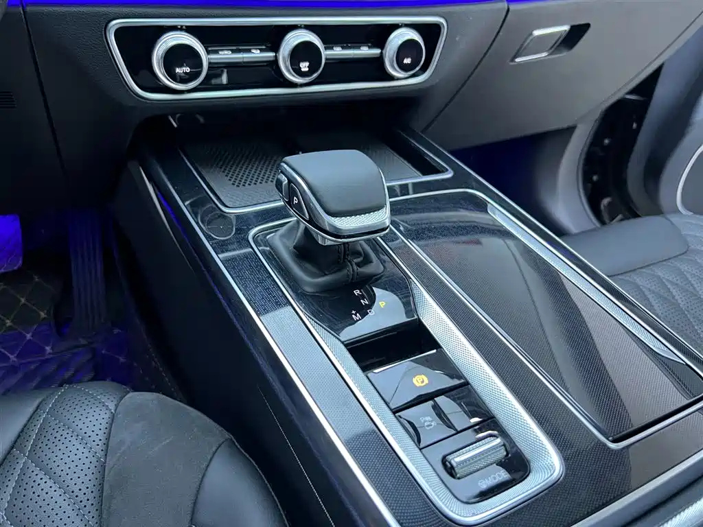 HONGQI HS5 2023