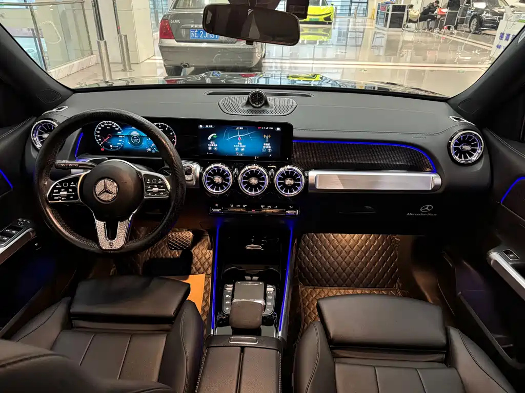 MERCEDES BENZ GLB 2021