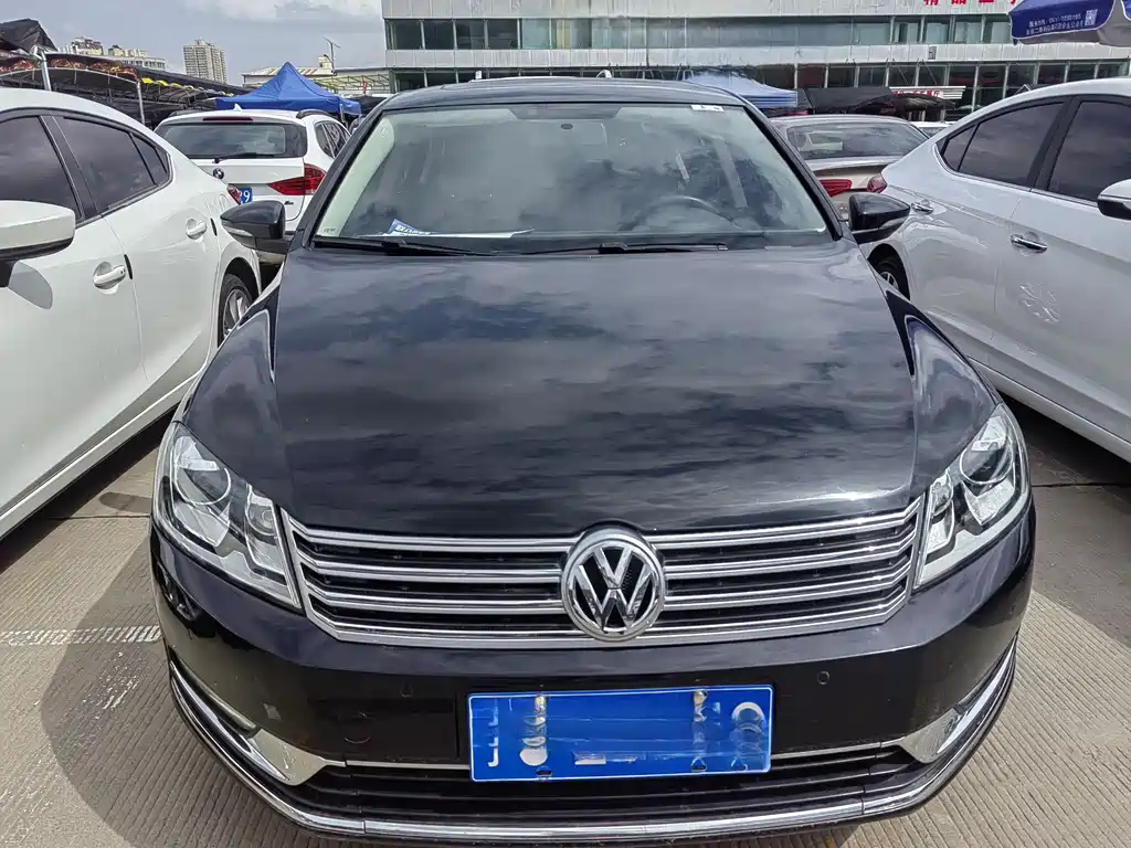 VOLKSWAGEN MAGOTAN 2016