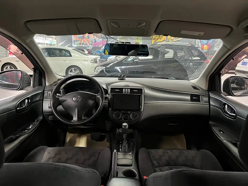 NISSAN TIIDA TIIDA 2011