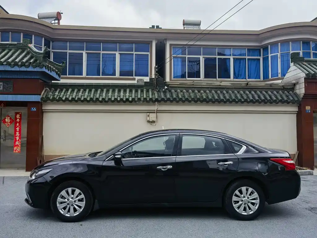 NISSAN TEANA 2018