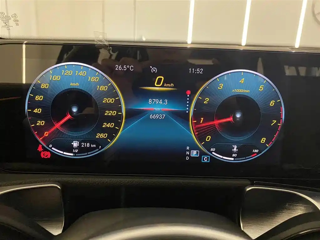 MERCEDES BENZ GLB 2021