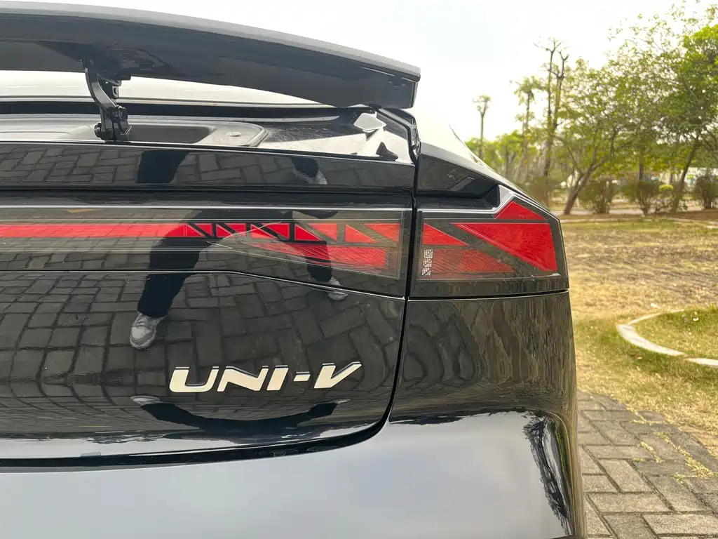 CHANGAN UNI-V 2023